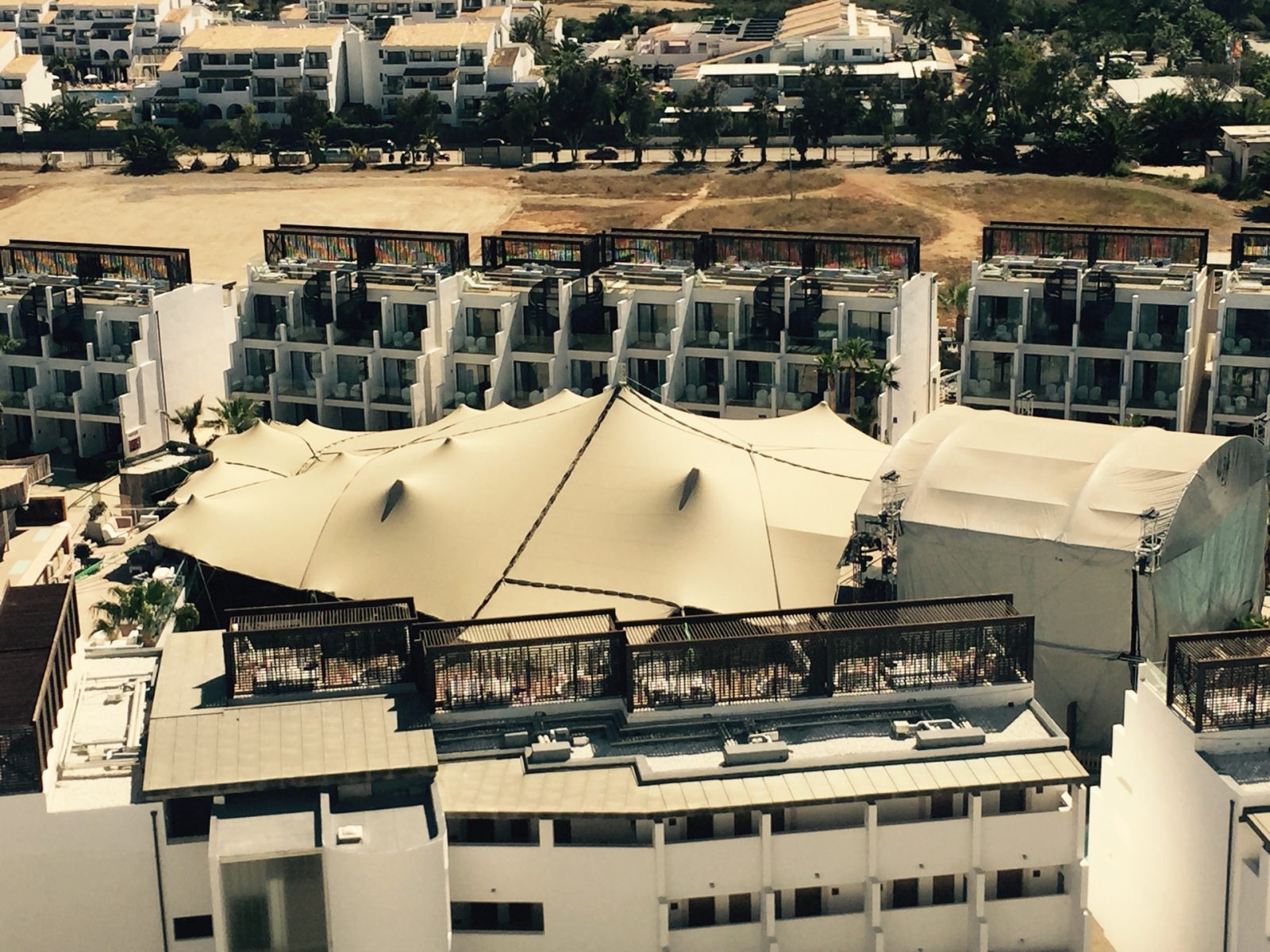 ¿Buscando profesionales en montaje de infraestructuras para espectáculos y festivales? - Safara Carpas