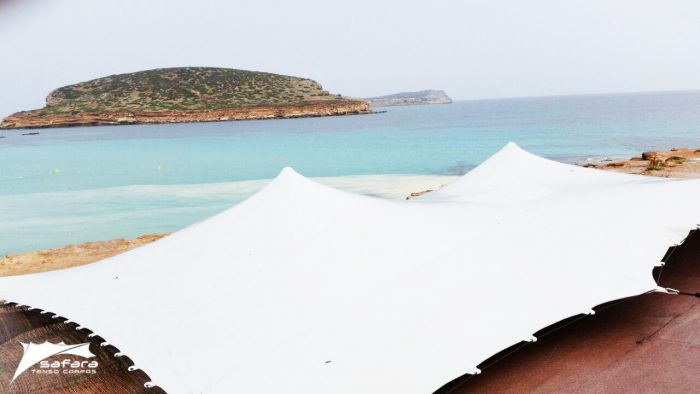 Cásate en el lugar de tus sueños con nuestras carpas para bodas en la playa - Safara Carpas